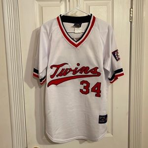 Cooperstown Collection Majestic Brand Minnesota Twins #34 Kirby Puckett jersey.